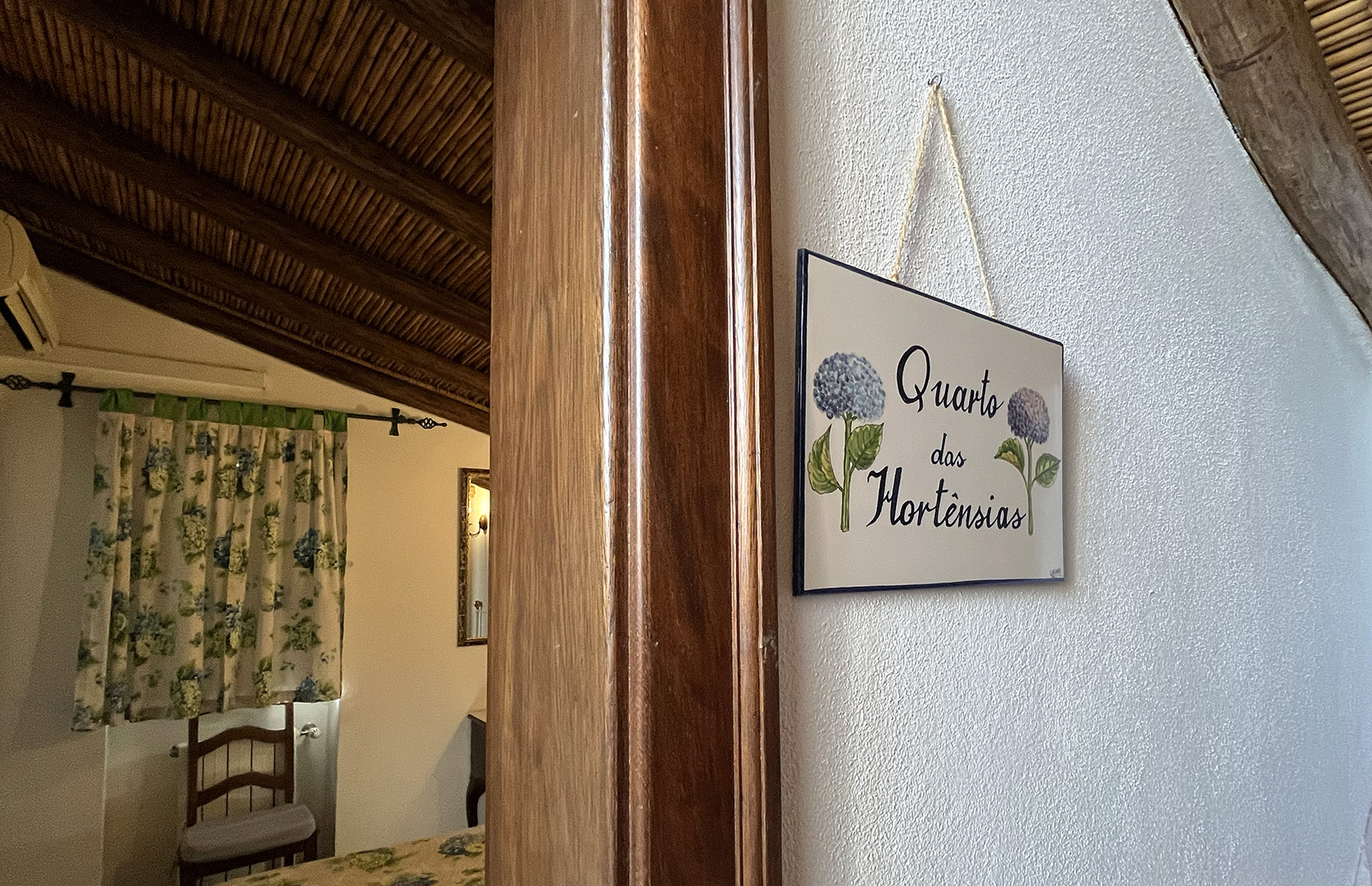 Quarto-das-Hortensias-Monte-dos-Avós-7