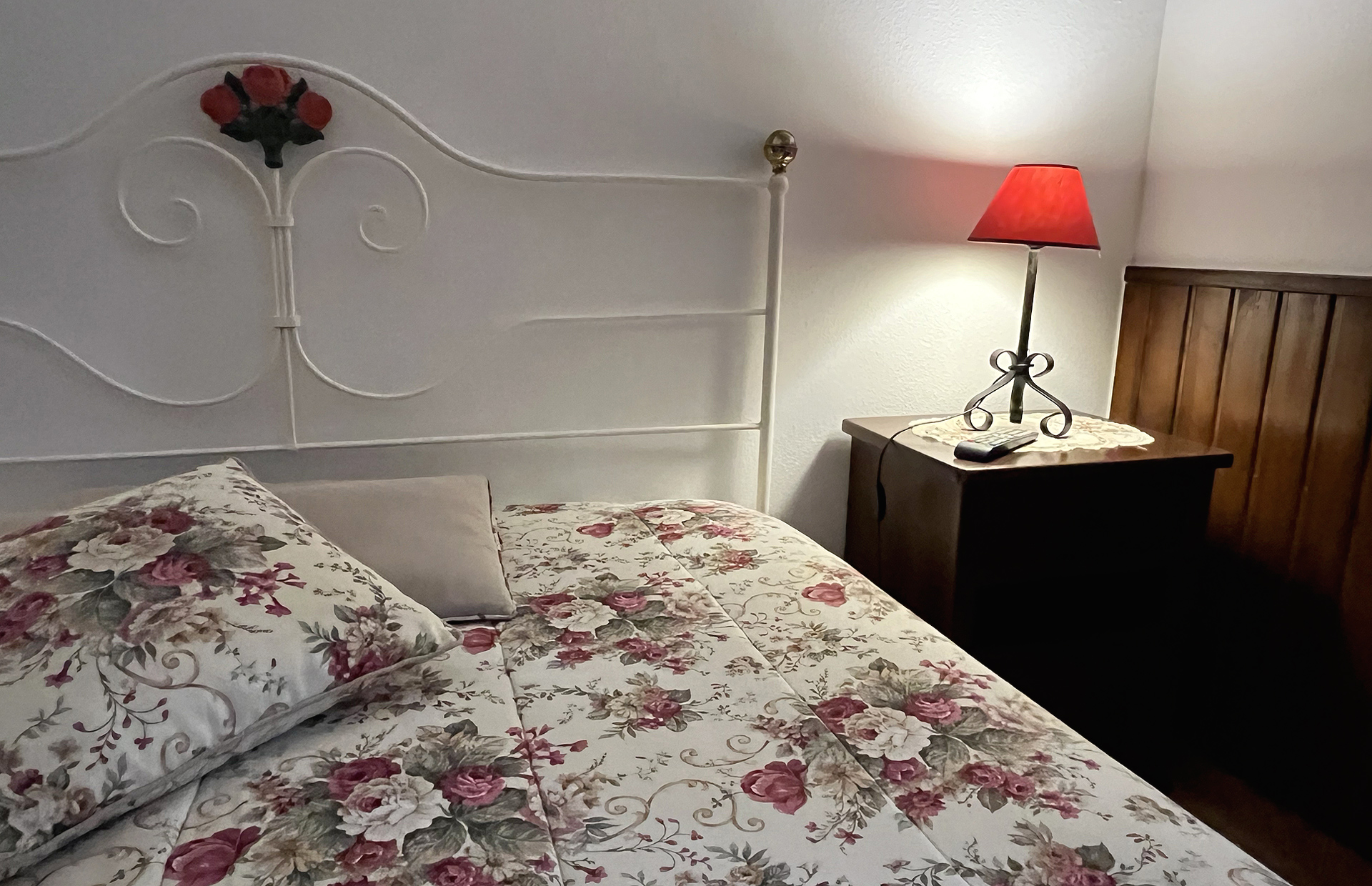 Quarto-das-Rosas-Silvestres-Monte-dos-Avós-1